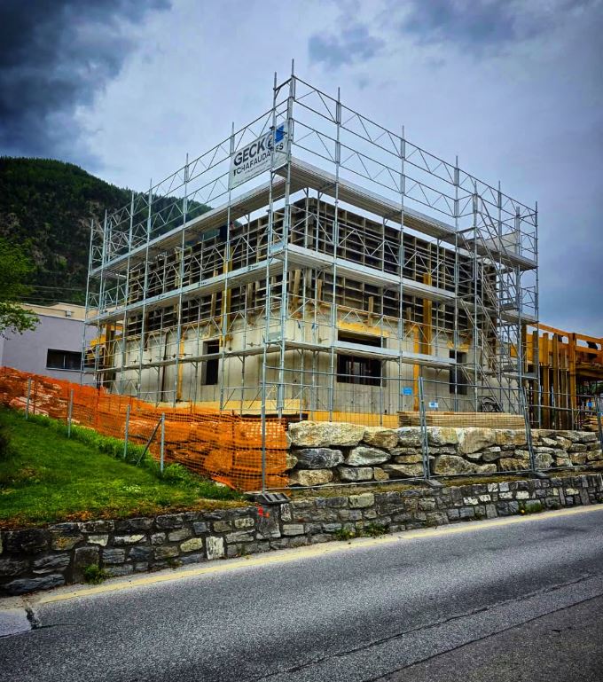 Échafaudage pour villa à Savièse Valais Sion